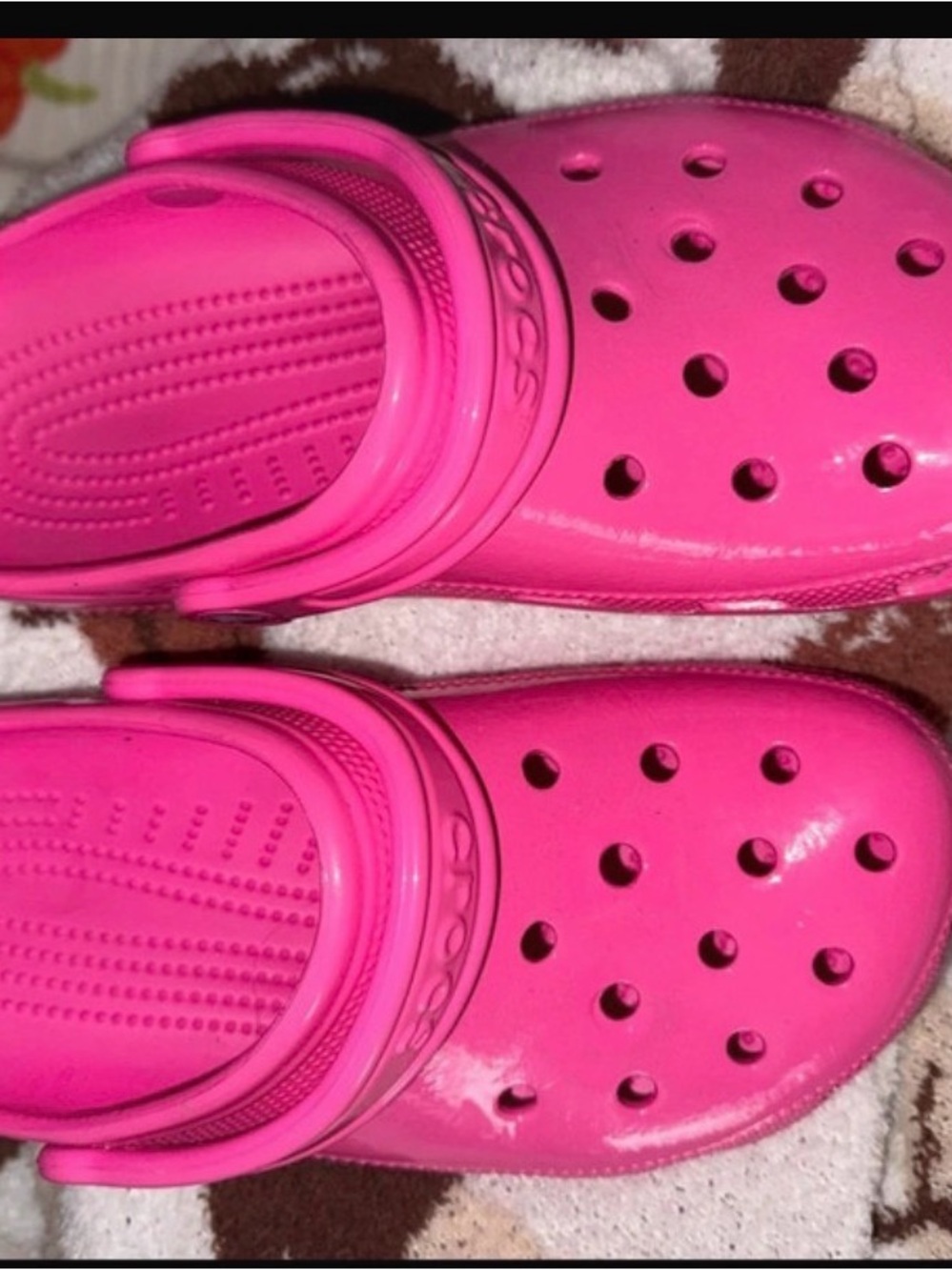 Pink crocs - Picture 2 of 5